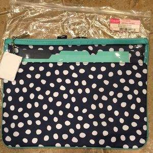 Thirty-one Document Holder [NEVER BEEN USED]